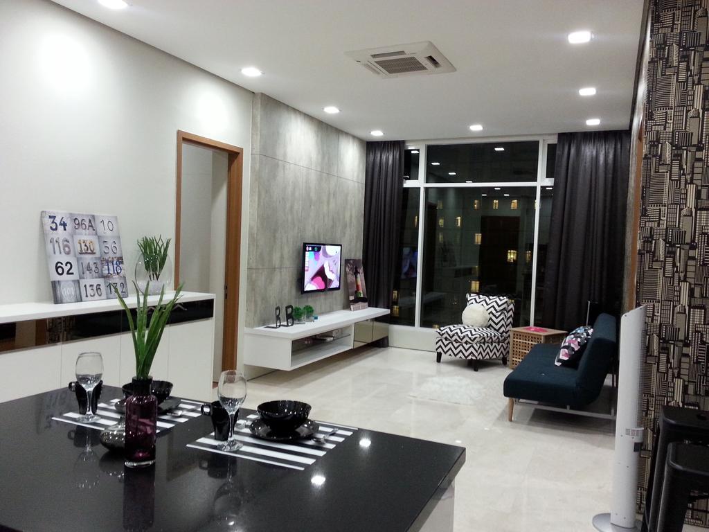 Kl101​ ​Service Suite​ ​​At Soho Suites Klcc كوالالمبور المظهر الخارجي الصورة
